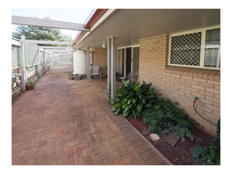Villa 9 Glenfield Court, Middle Ridge QLD 4350