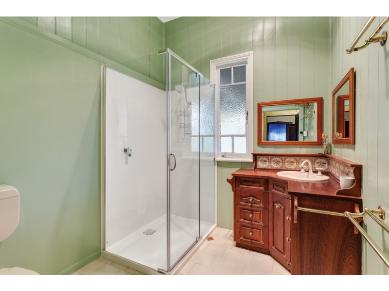 6 Cathro Street, Rockville QLD 4350