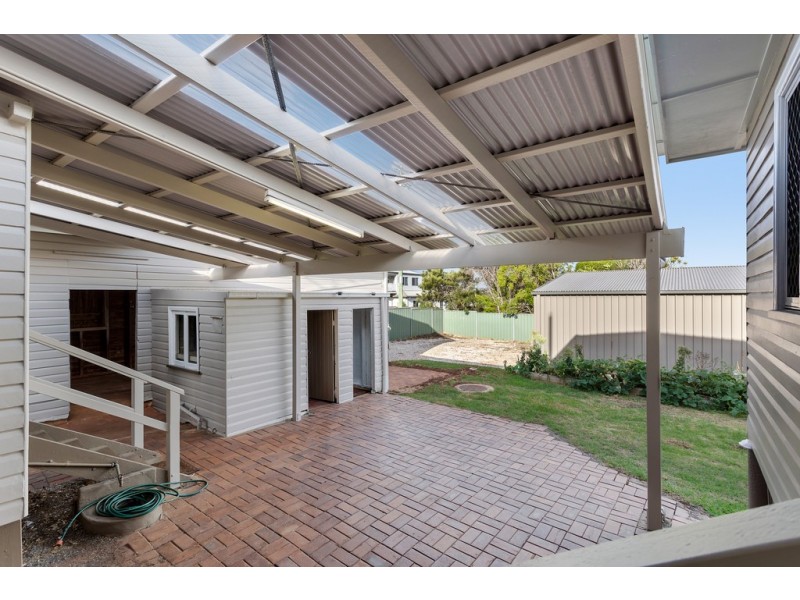 18 Lloyd Street, Harristown QLD 4350
