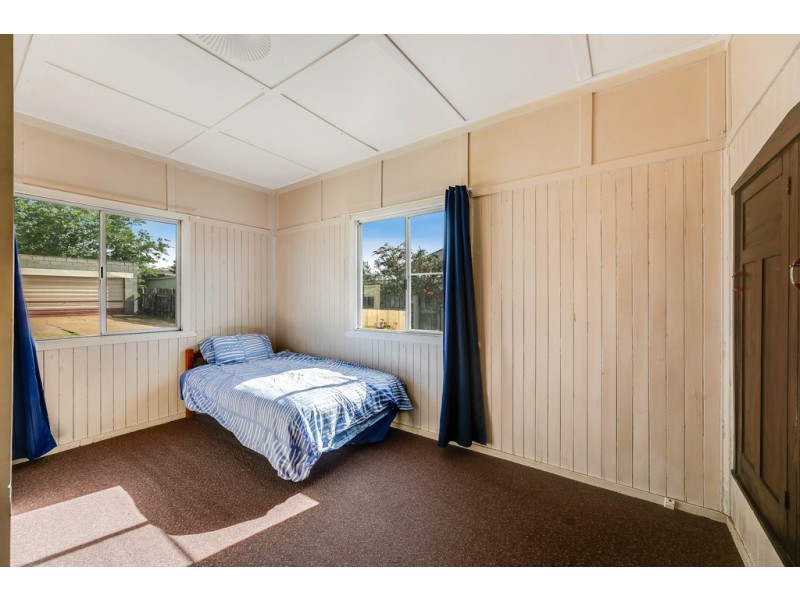 200 Taylor Street, Newtown QLD 4350
