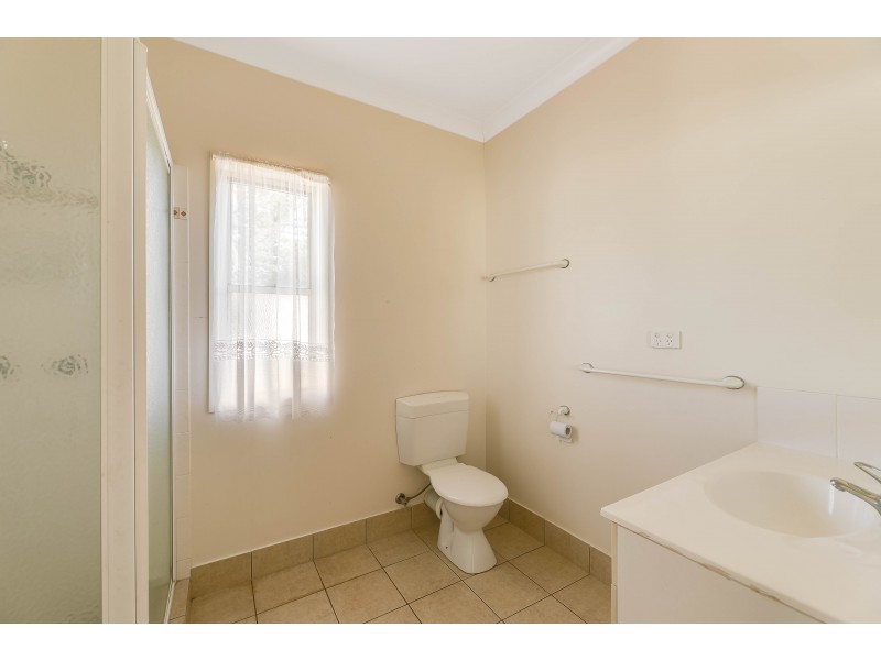 200 Taylor Street, Newtown QLD 4350