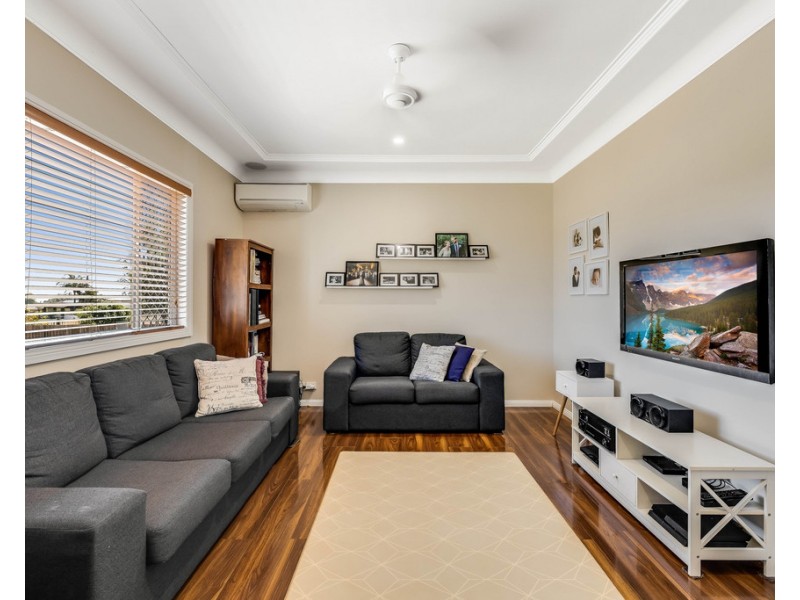 6 Sybyl Street, Harristown QLD 4350