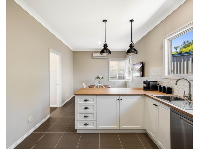 6 Sybyl Street, Harristown QLD 4350