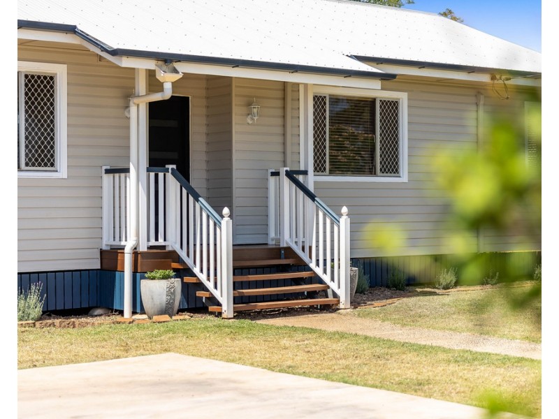 6 Sybyl Street, Harristown QLD 4350