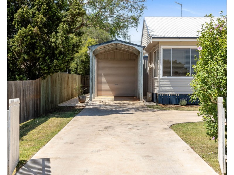 6 Sybyl Street, Harristown QLD 4350