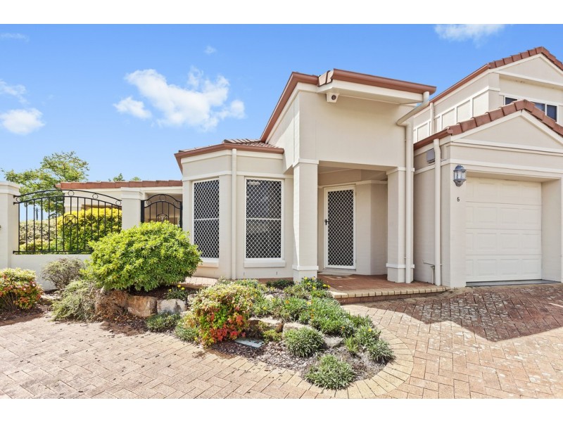 Unit 5/4 Mannuem Court, Rangeville QLD 4350
