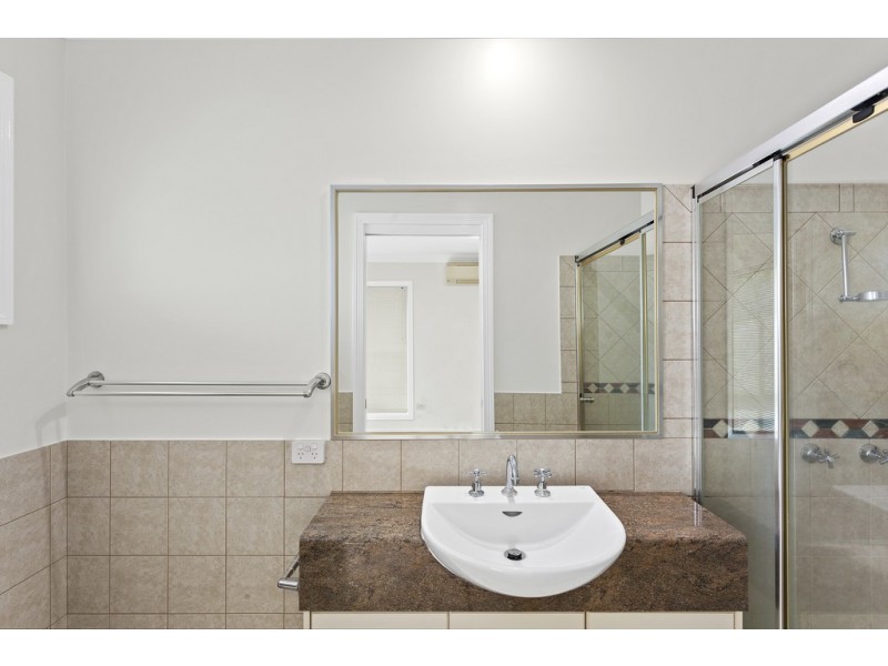 Unit 5/4 Mannuem Court, Rangeville QLD 4350