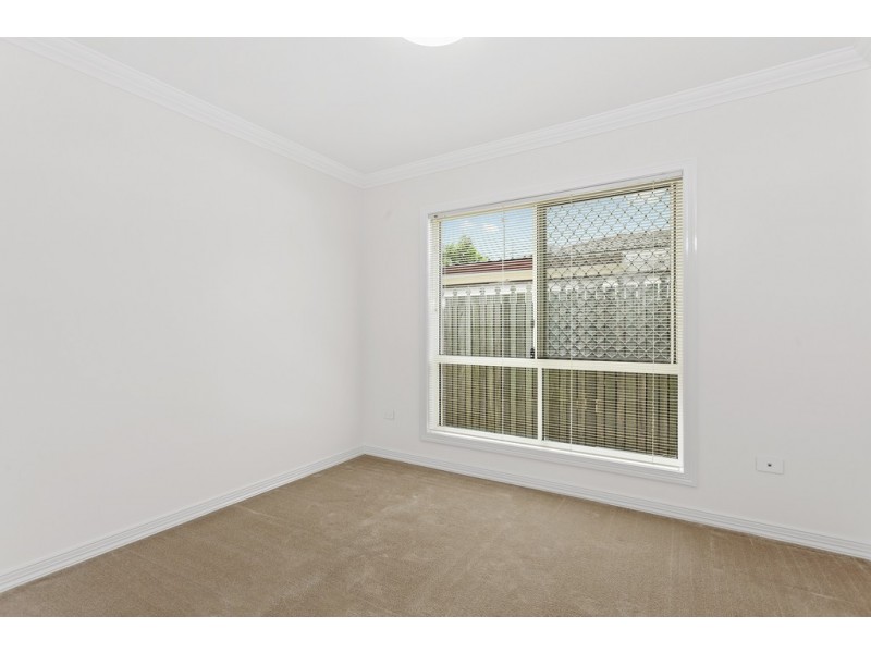Unit 5/4 Mannuem Court, Rangeville QLD 4350
