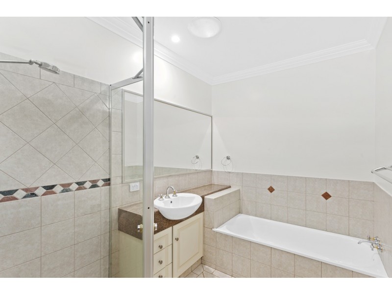 Unit 5/4 Mannuem Court, Rangeville QLD 4350