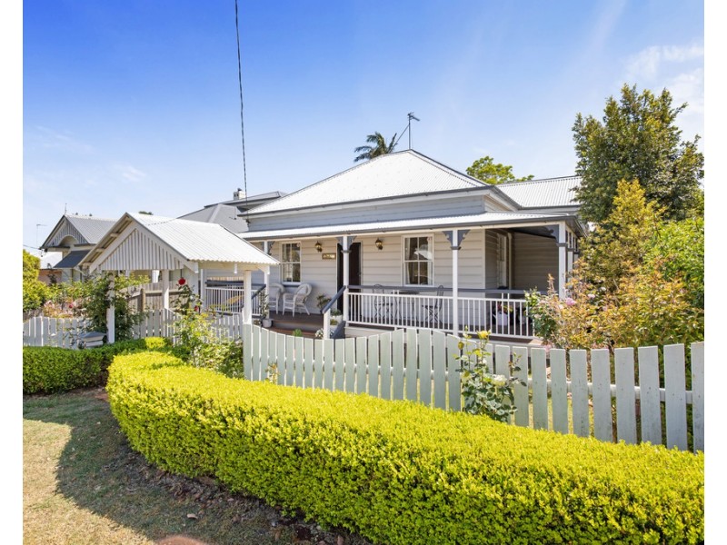 7 Pitt Street, East Toowoomba QLD 4350