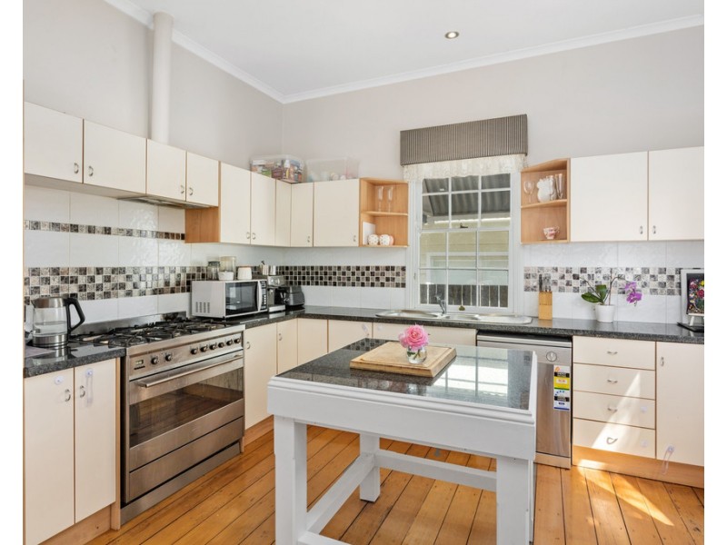 7 Pitt Street, East Toowoomba QLD 4350