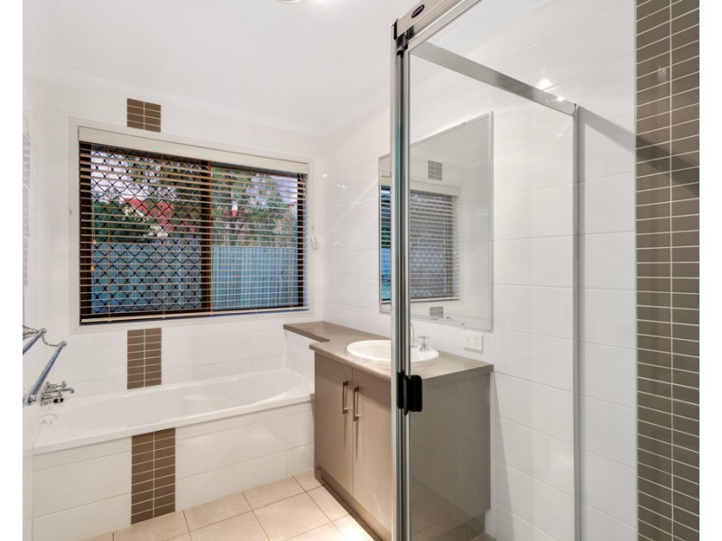 13A Jacaranda Court, Westbrook QLD 4350