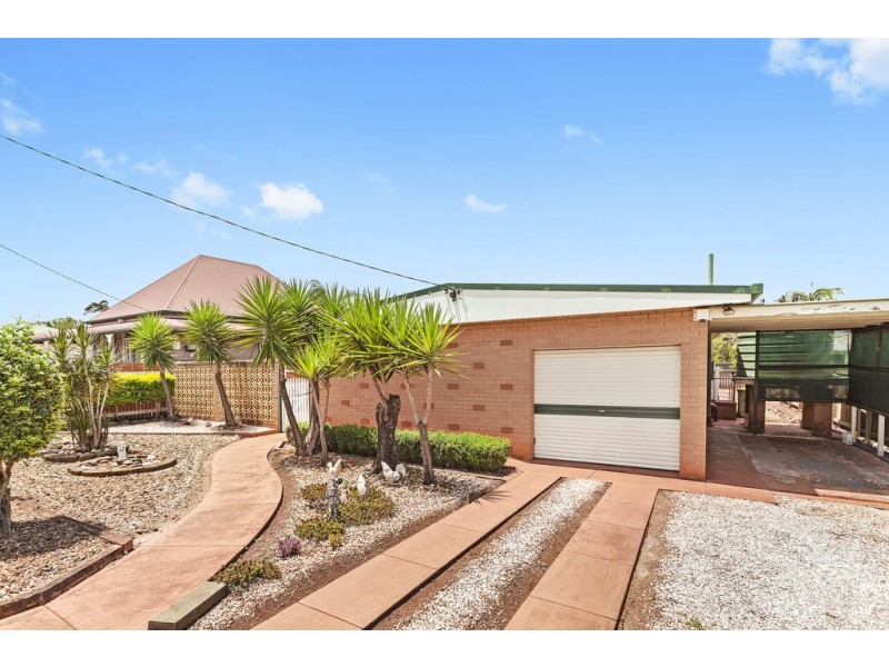 64 Holberton Street, Rockville QLD 4350
