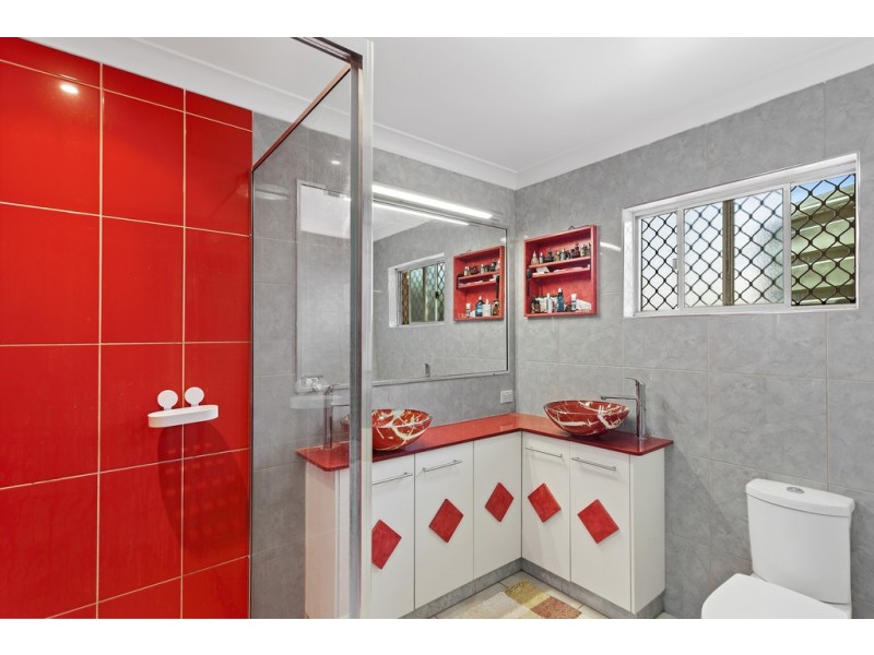 64 Holberton Street, Rockville QLD 4350