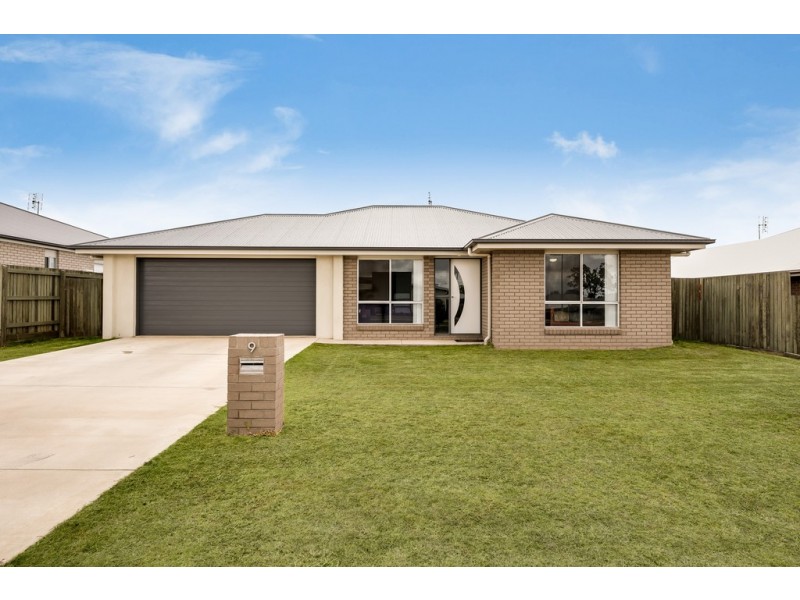 9 Whitefield Street, Glenvale QLD 4350