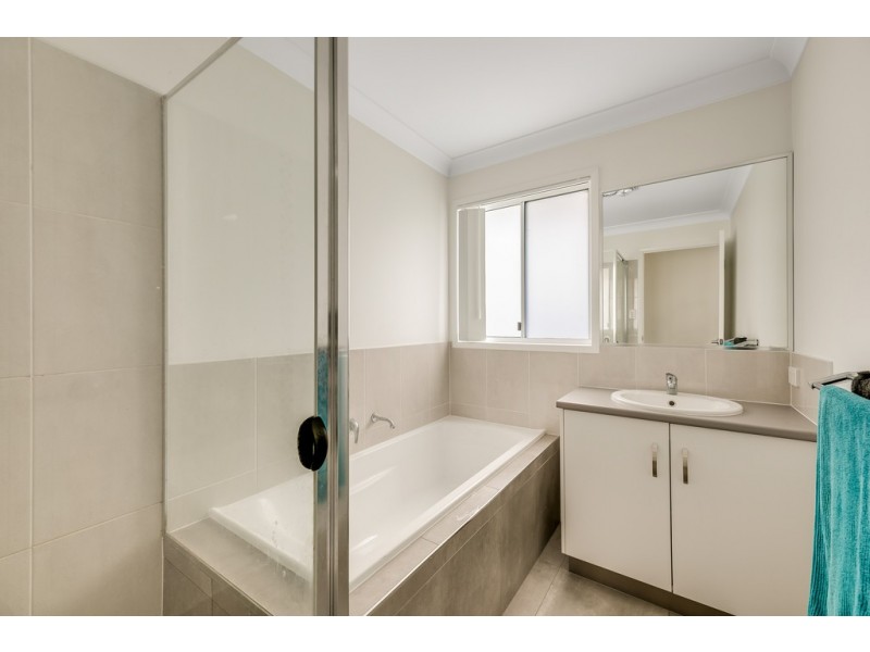 9 Whitefield Street, Glenvale QLD 4350