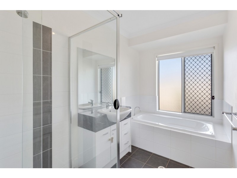 19 McMorrow Street, Kearneys Spring QLD 4350