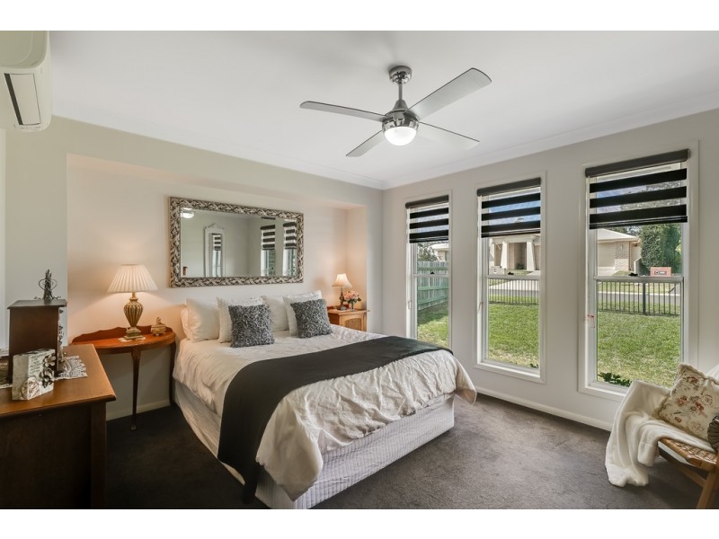 9 Schneider Court, Middle Ridge QLD 4350