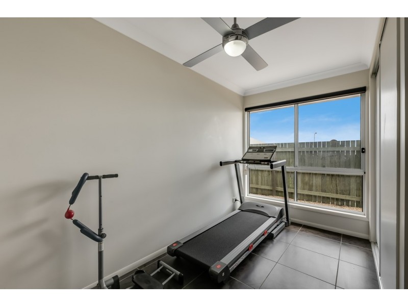 9 Schneider Court, Middle Ridge QLD 4350