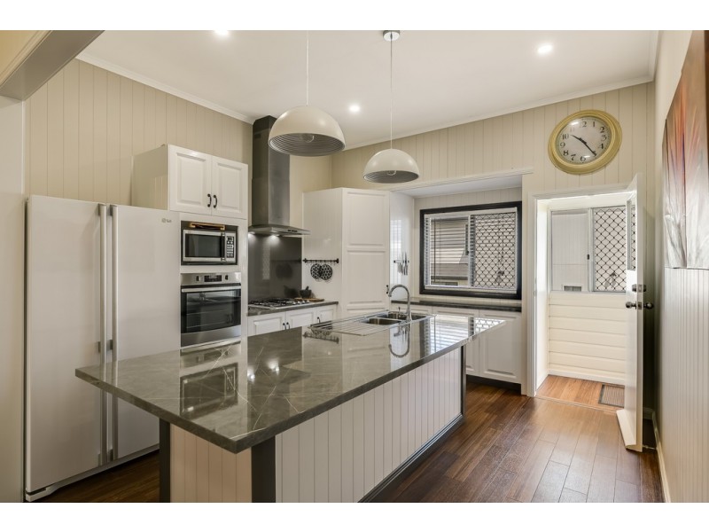 359 Greenwattle Street, Wilsonton QLD 4350