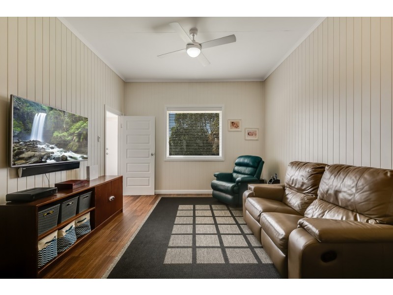 359 Greenwattle Street, Wilsonton QLD 4350