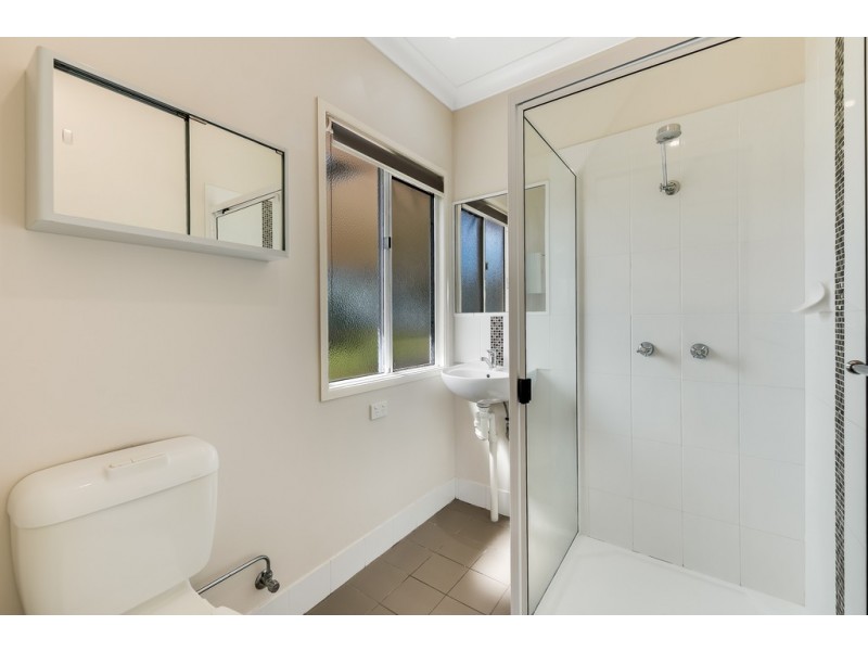 9 Spieker Street, Mount Lofty QLD 4350