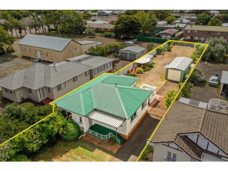 35 Buckland Street, Harristown QLD 4350