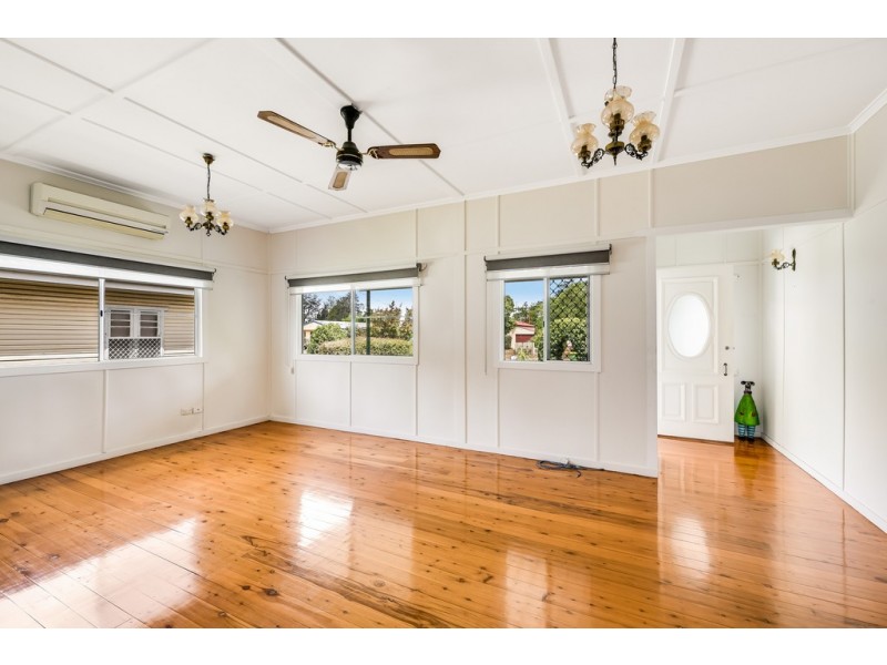 35 Buckland Street, Harristown QLD 4350