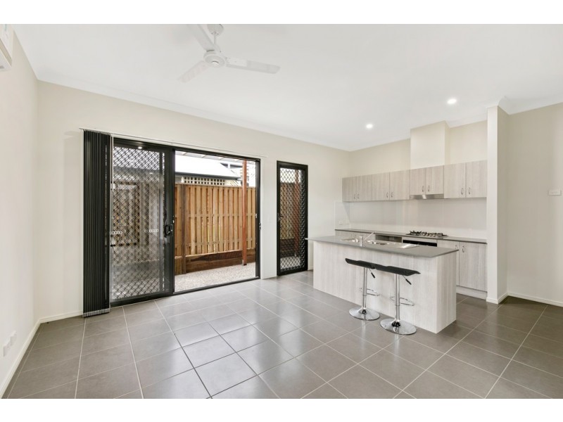 Units 1 and 2/6 Monash Lane, Newtown QLD 4350
