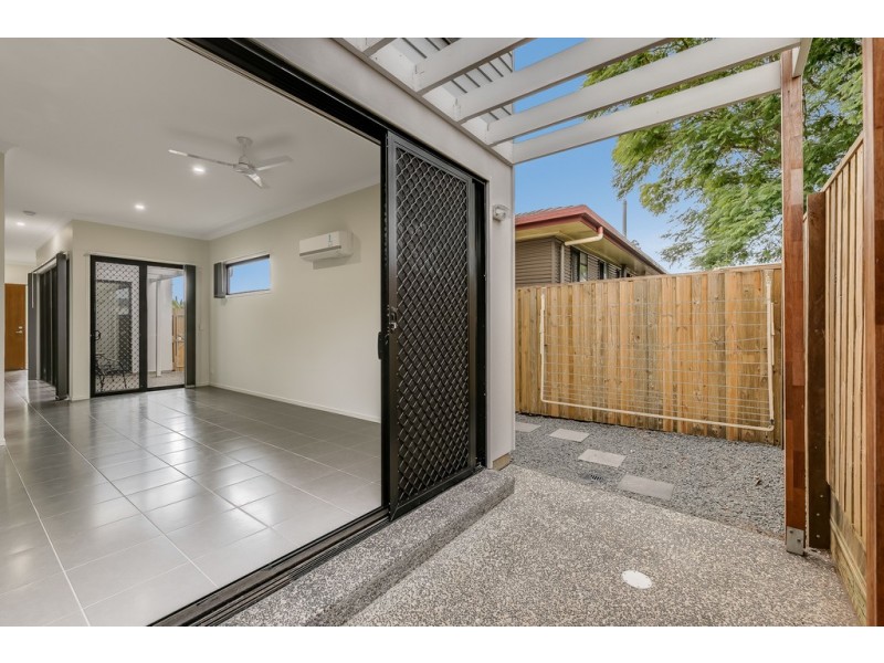 Units 1 and 2/6 Monash Lane, Newtown QLD 4350