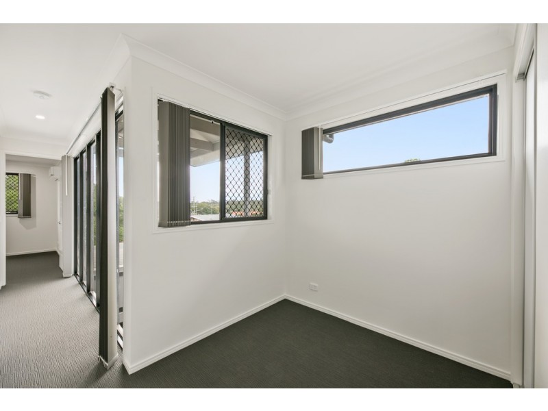 Units 1 and 2/6 Monash Lane, Newtown QLD 4350