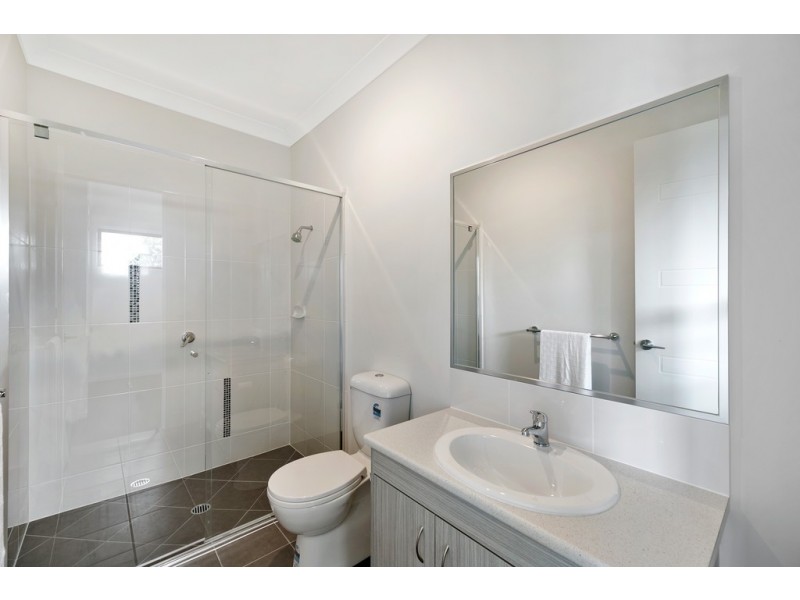 Units 1 and 2/6 Monash Lane, Newtown QLD 4350