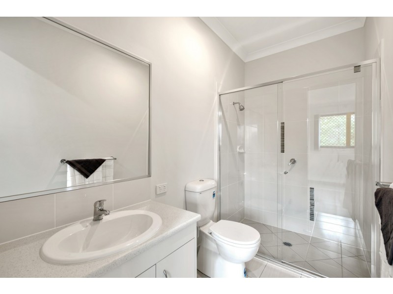 Units 1 and 2/6 Monash Lane, Newtown QLD 4350