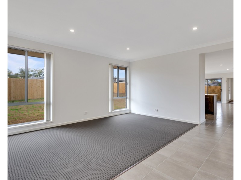 3 Amanda Place, Helidon QLD 4344