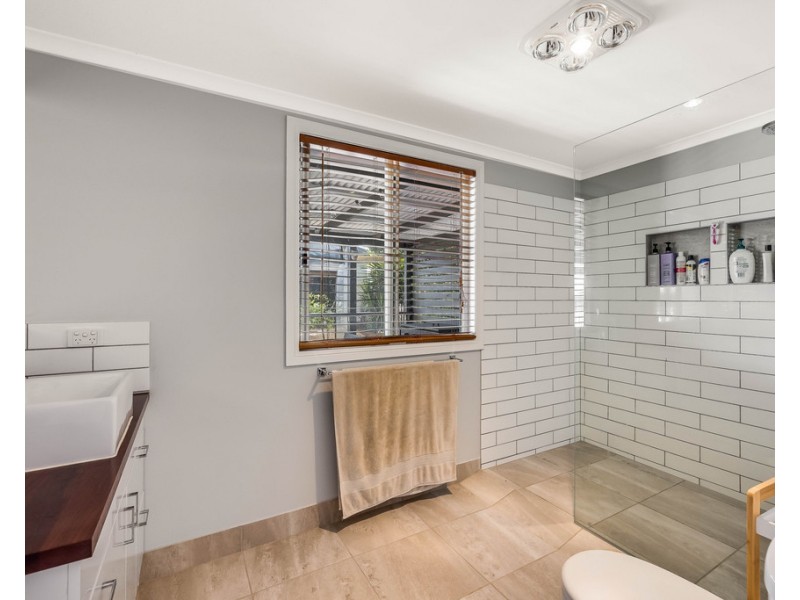 4 Farquharson Street, Harristown QLD 4350