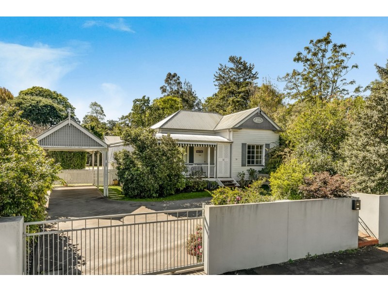 79 Bridge Street, Mount Lofty QLD 4350