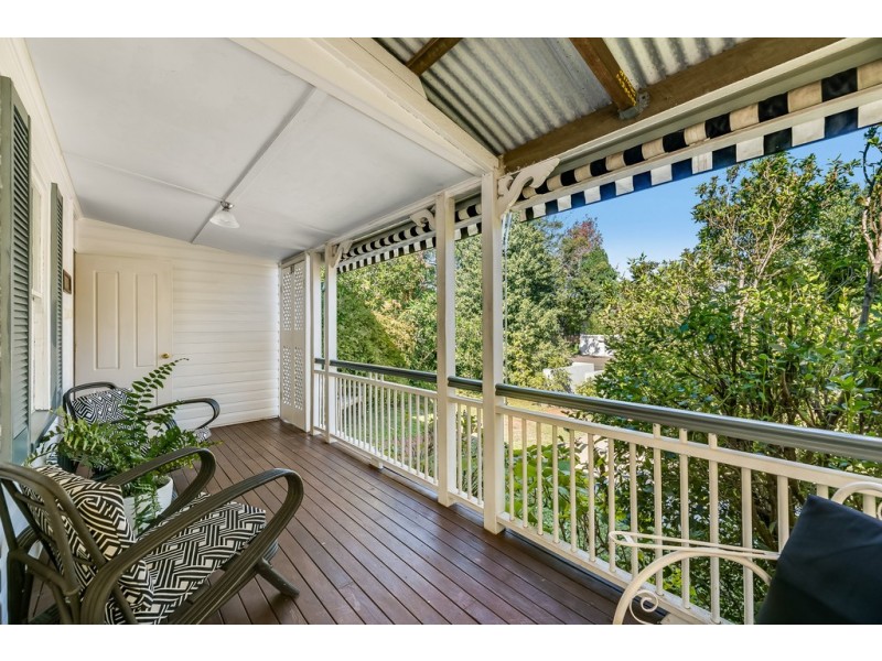 79 Bridge Street, Mount Lofty QLD 4350