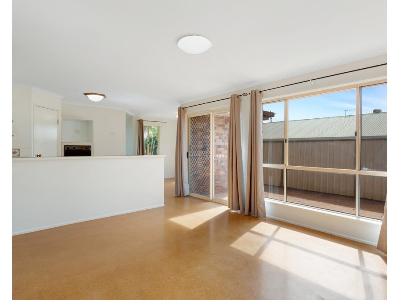 42 Payne Street, Wilsonton QLD 4350