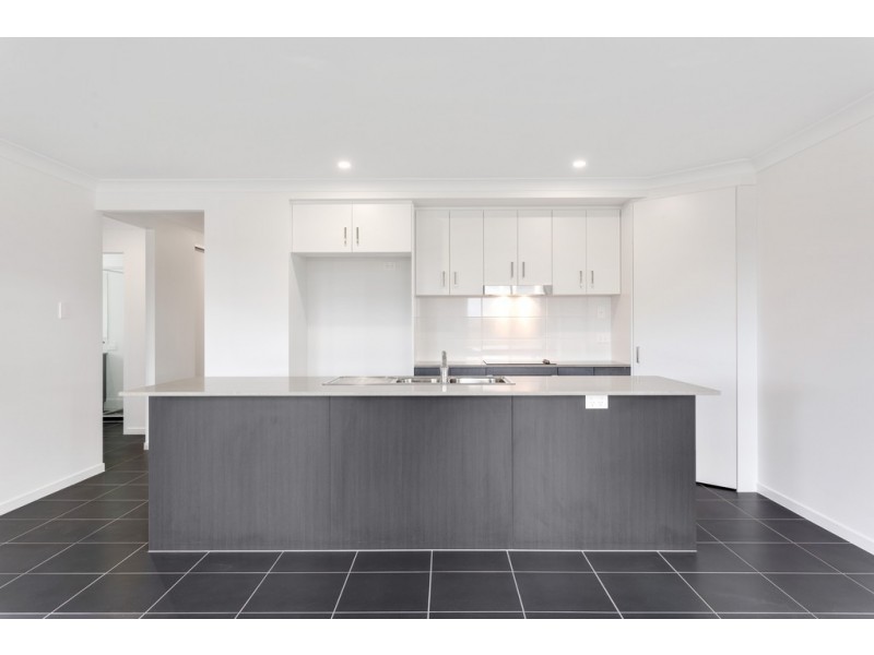 31 Tallowwood Boulevard, Cotswold Hills QLD 4350