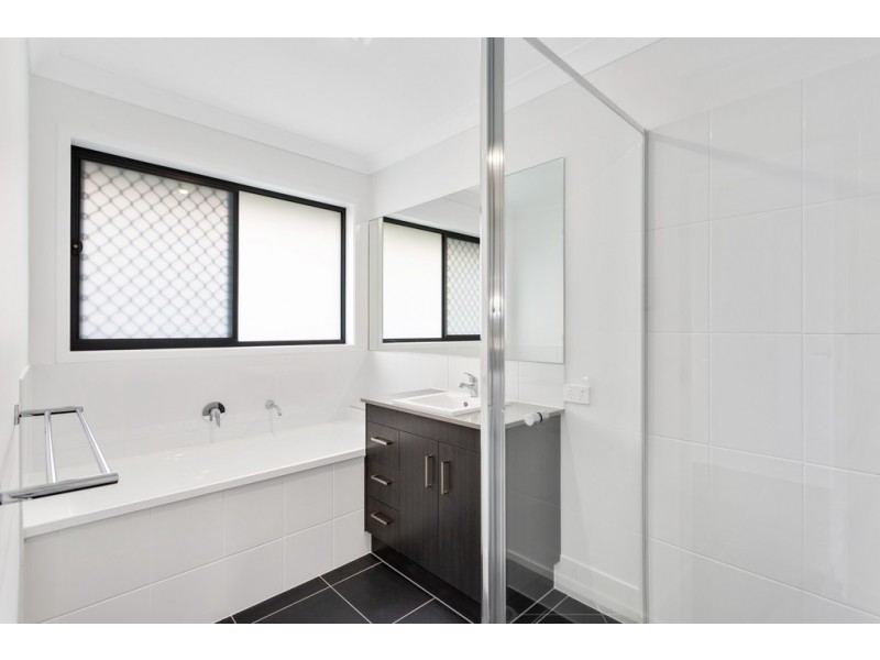 31 Tallowwood Boulevard, Cotswold Hills QLD 4350