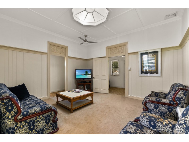 43 Anzac Avenue, Newtown QLD 4350