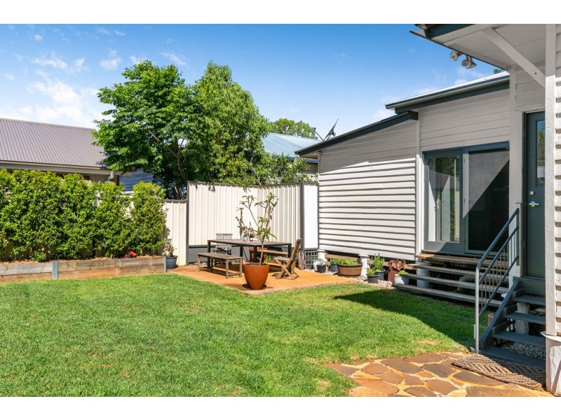 43 Anzac Avenue, Newtown QLD 4350