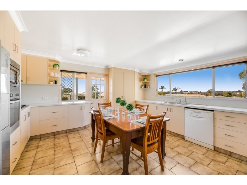 418 West Street, Kearneys Spring QLD 4350