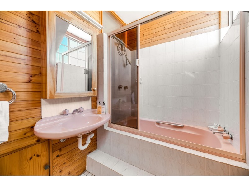 418 West Street, Kearneys Spring QLD 4350