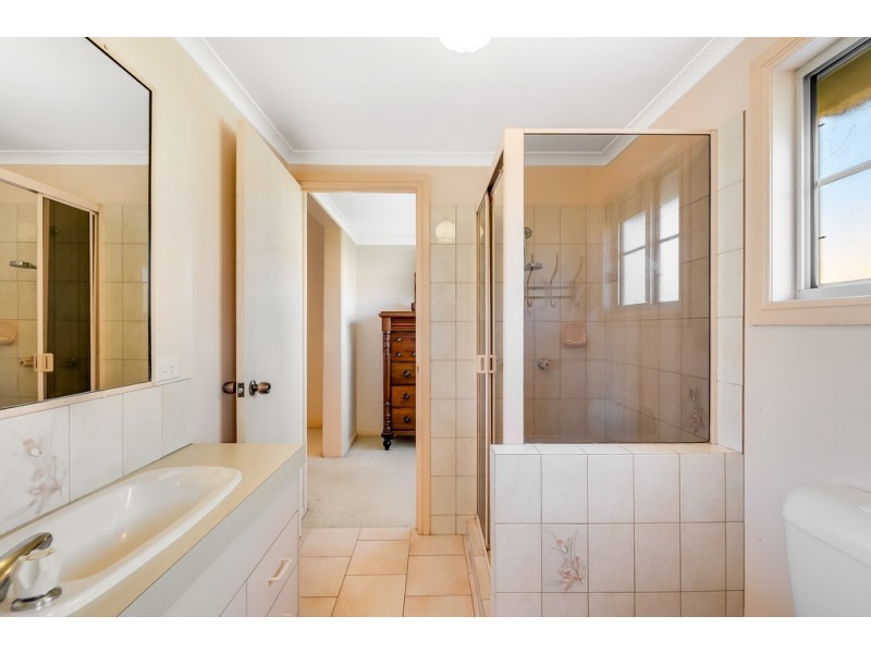 418 West Street, Kearneys Spring QLD 4350