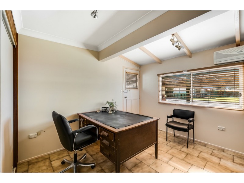 418 West Street, Kearneys Spring QLD 4350