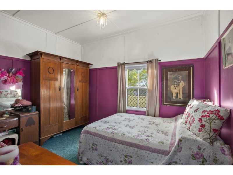 18 Tooth Street, Nobby QLD 4360