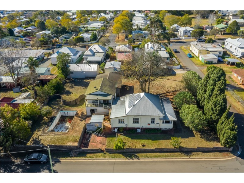 4 Hopkins Street, South Toowoomba QLD 4350