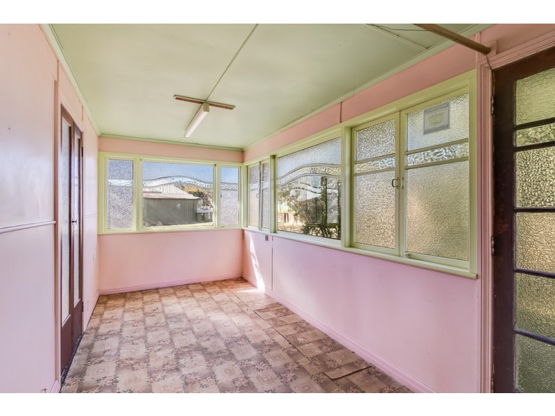 4 Hopkins Street, South Toowoomba QLD 4350