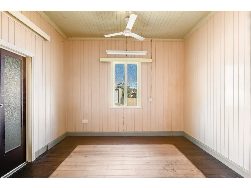 4 Hopkins Street, South Toowoomba QLD 4350